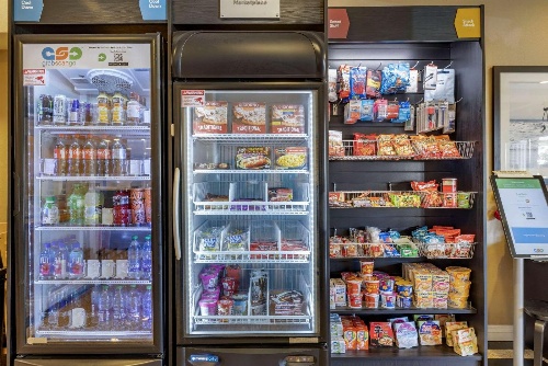 Comfort Inn & Suites Huntington Beach image 3